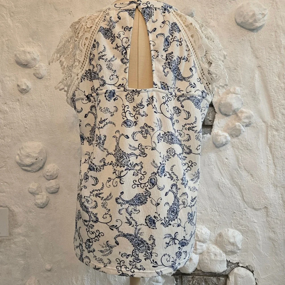 Perch Women Boho Blue White Paisley Top with Crochet Lace Shoulder Size XXL - Picture 7 of 11